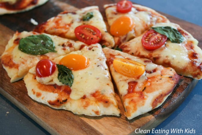 healthy margherita pizza
