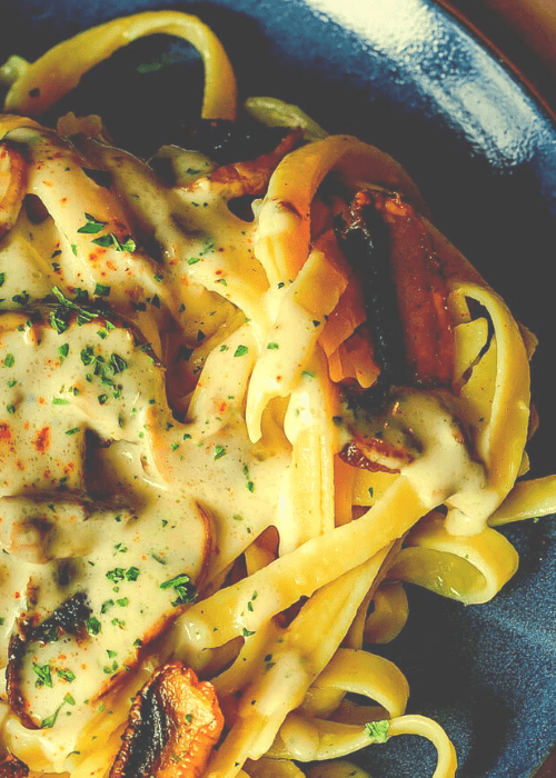 quick and easy 20 minute creamy-mushroom-fettuccine