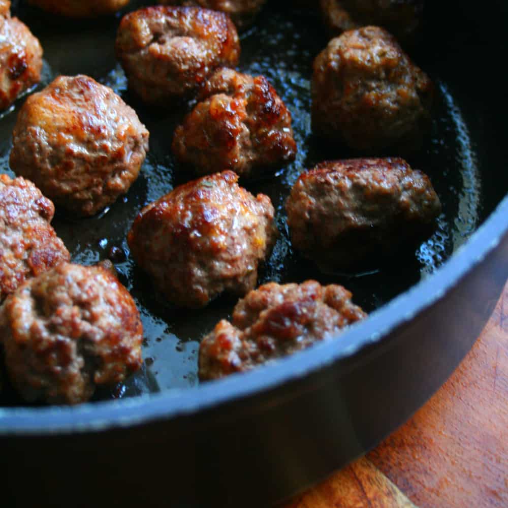 Clean Eating Mini Meatballs. An all time classic that can makes regular budget beef mince a little bit fancy!