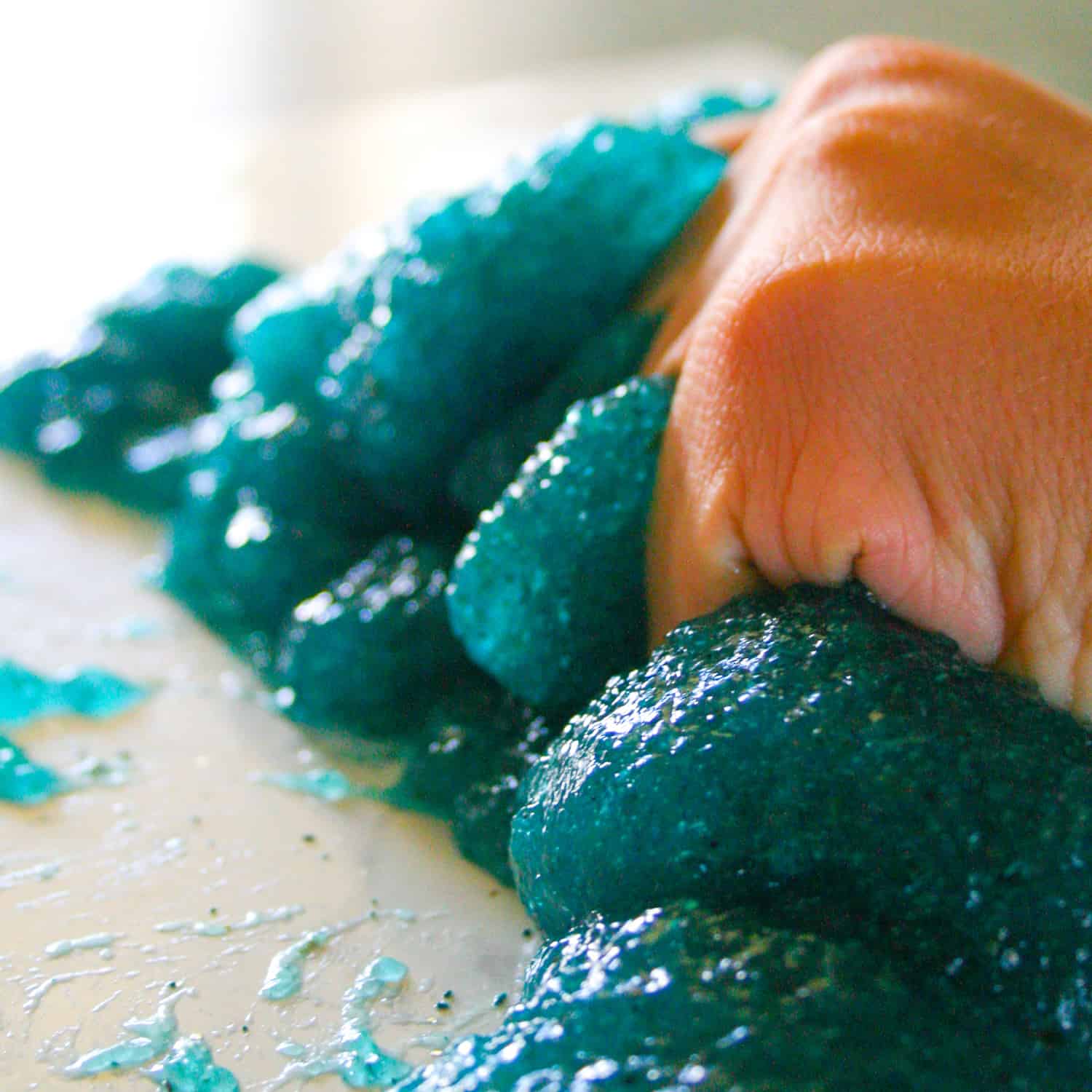 How to Make Non Toxic Slime. No Borax. No Glue. Only TWO Ingredients. This stuff is Amazing!!!!
