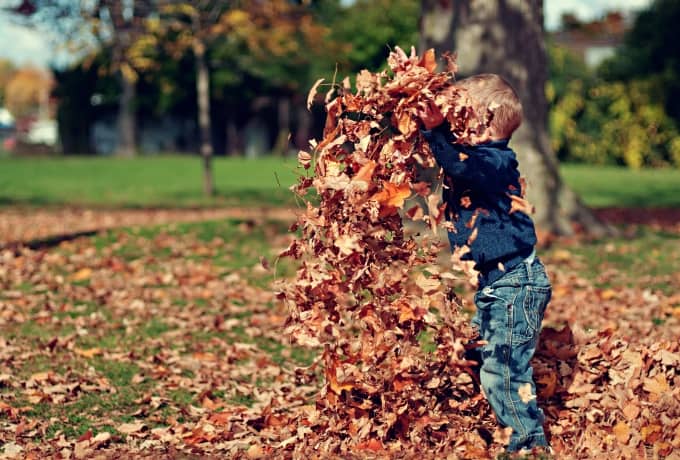 51 fun and free things to do with the kids on a NO SPEND Weekend