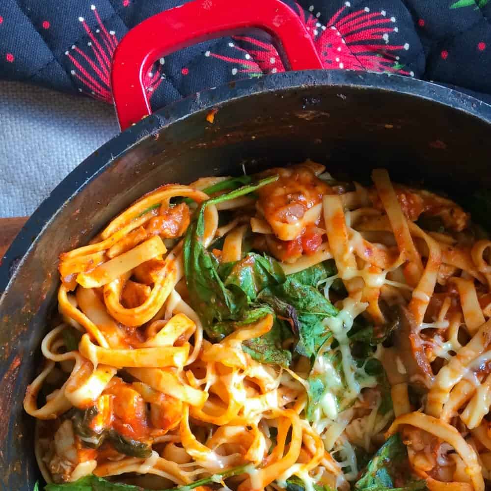 12 delicious family friendly recipes with you that all have one humble ingredient in common – a jar of pasta sauce