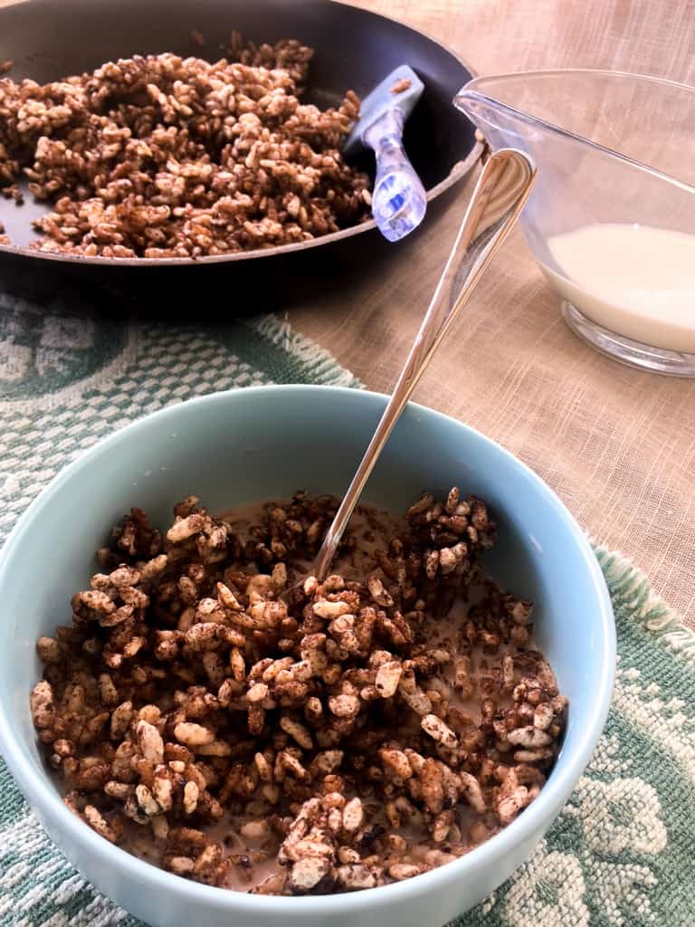 OK, so it's a no brainer. My kids LOVE Coco Pops. Here is a healthy clean eating version that takes about 3 minutes to make. Without the guilt. #cleaneatingrecipes #cleaneatingbreakfast #cleaneatingwithkids