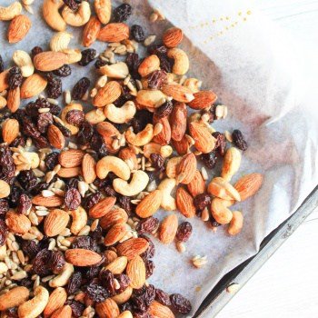 clean eating trail mix