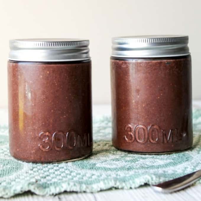 clean eating chocolate chia seed pudding
