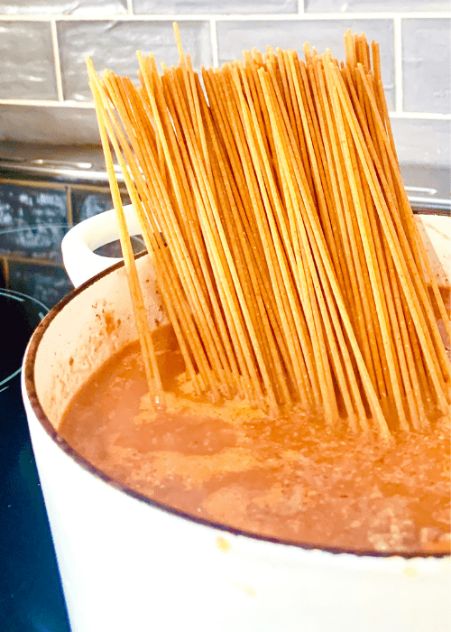 one-pan-spaghetti-bolognaise-kids