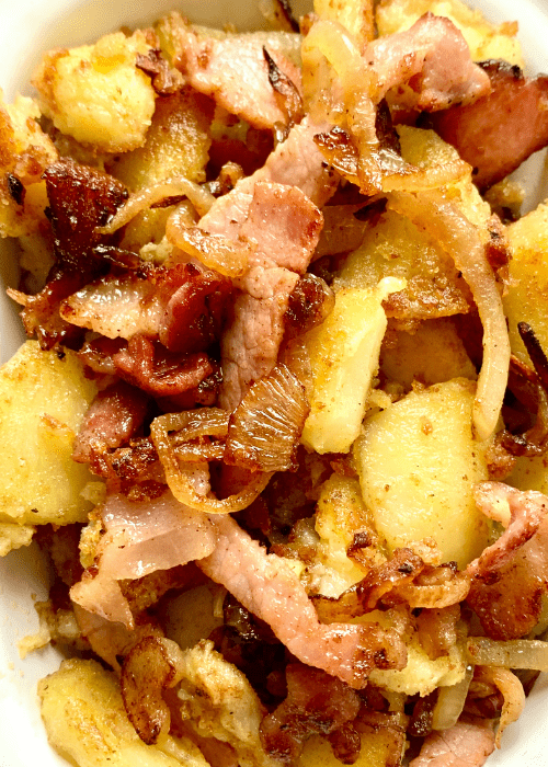 fried potatoes with bacon 