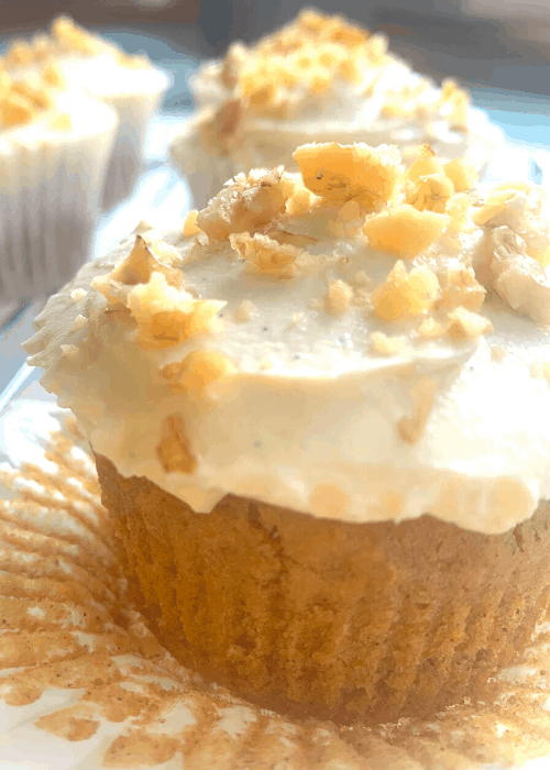 healthy-carrot-cake-muffins