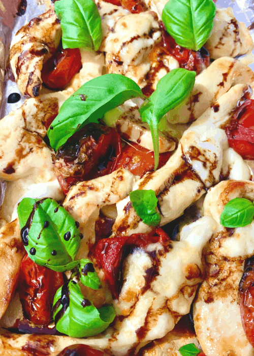 Family sheet pan pizza - another healthy recipe by Familicious