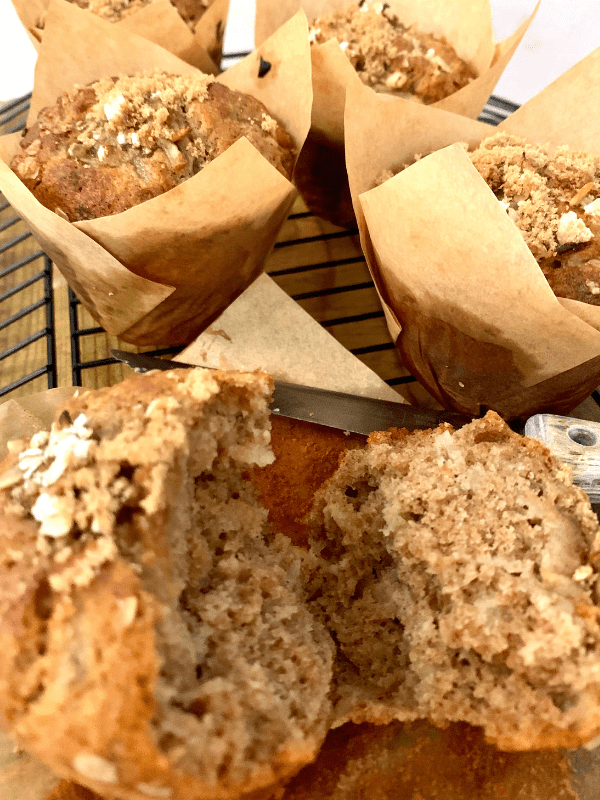 how to make pear and cinnamon muffins 