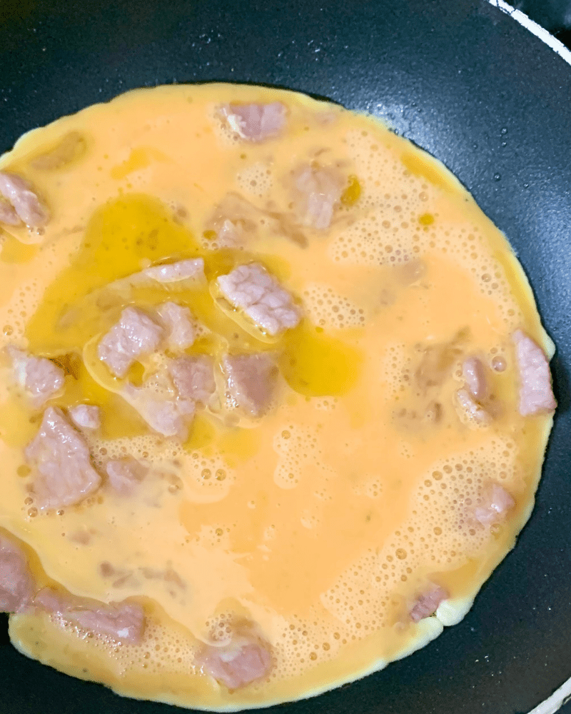 cheese and bacon omelette 