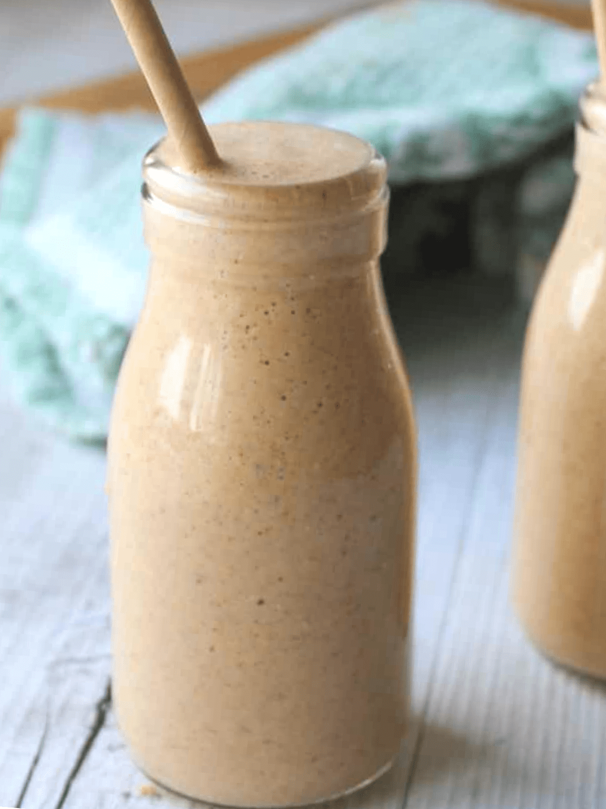 almond butter smoothie with banana