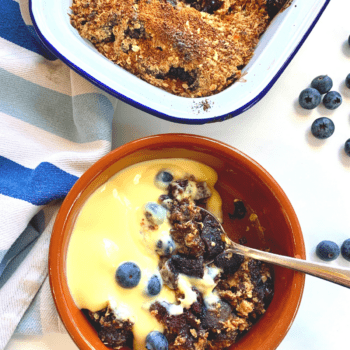 pear and blueberry crumble