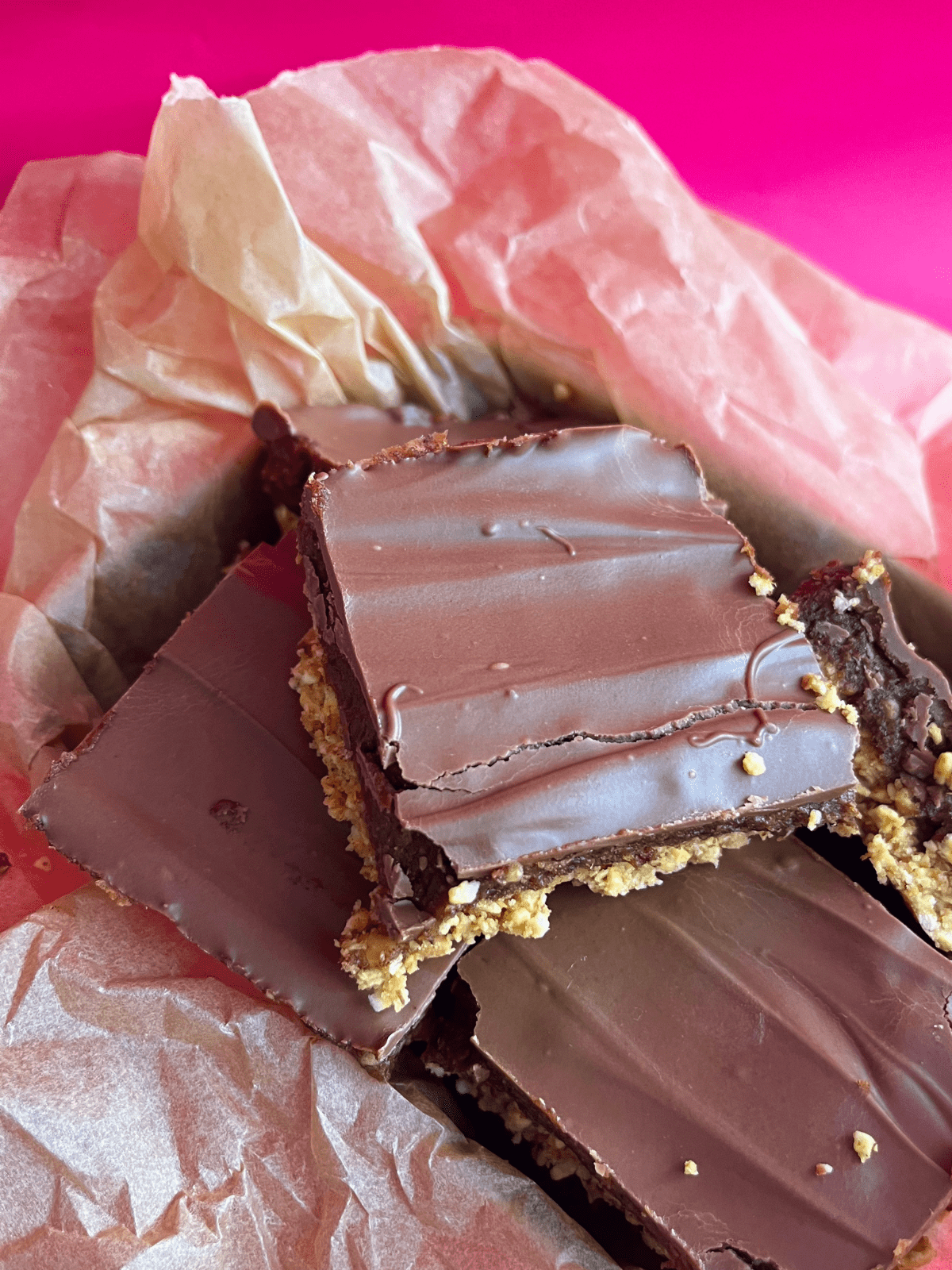 Chocolate Peanut Butter Slice {No Bake} Clean Eating with kids