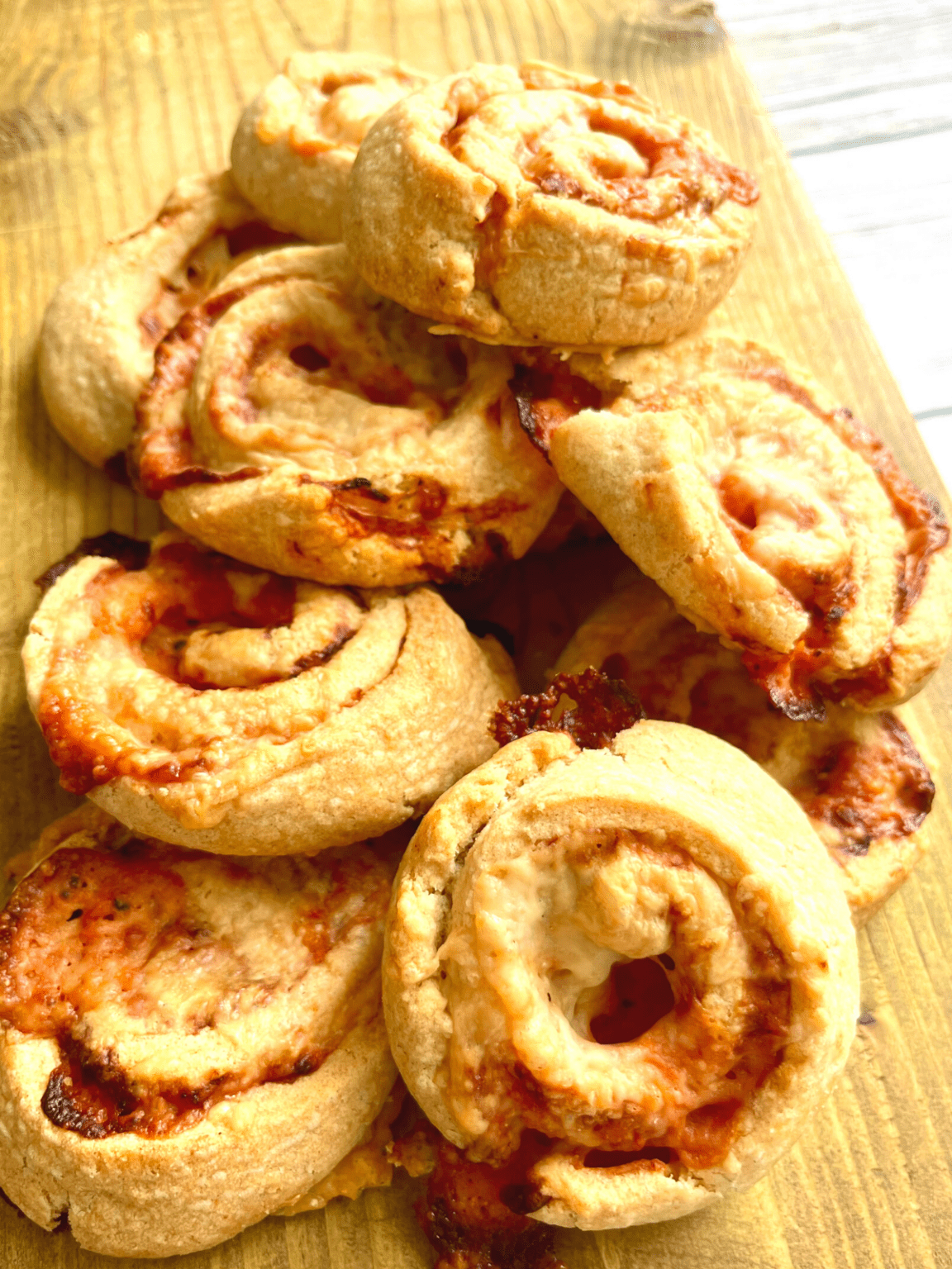 Pizza Swirls {Cheese And Tomato} Clean Eating with kids