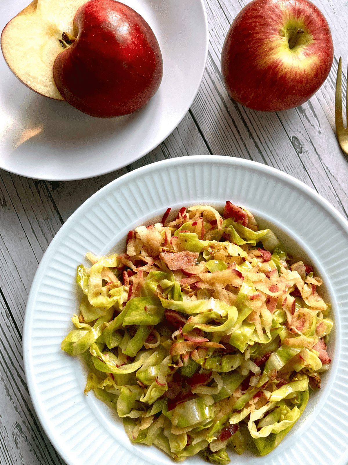bacon apple fried cabbage recipe