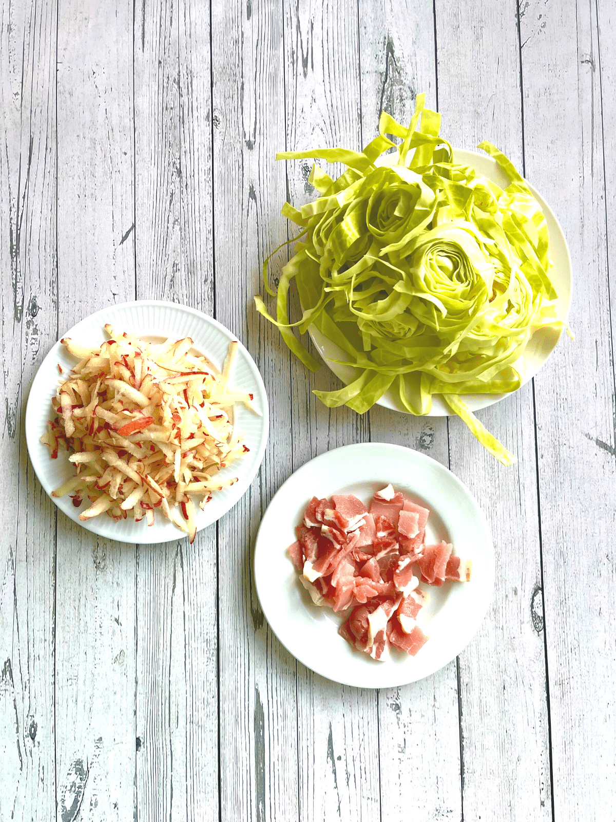 cabbage fried with apples and bacon