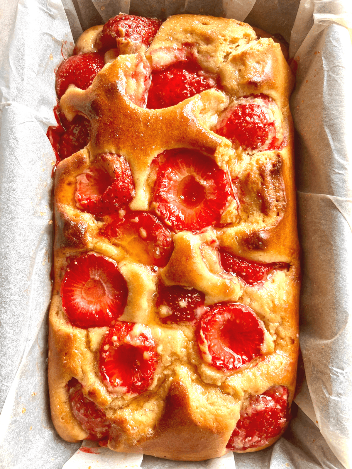 strawberry loaf cake 